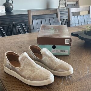 Women's Glittery Slip-On Loafers